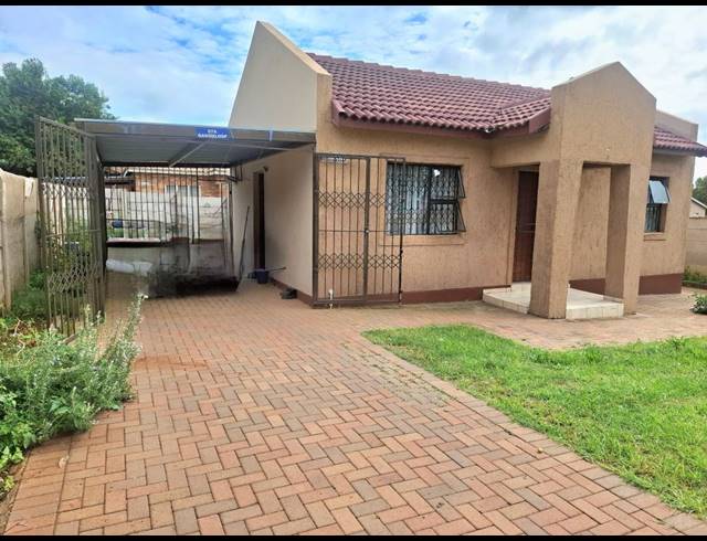 2 BEDROOM HOUSE FOR SALE IN GLEN HARVIE